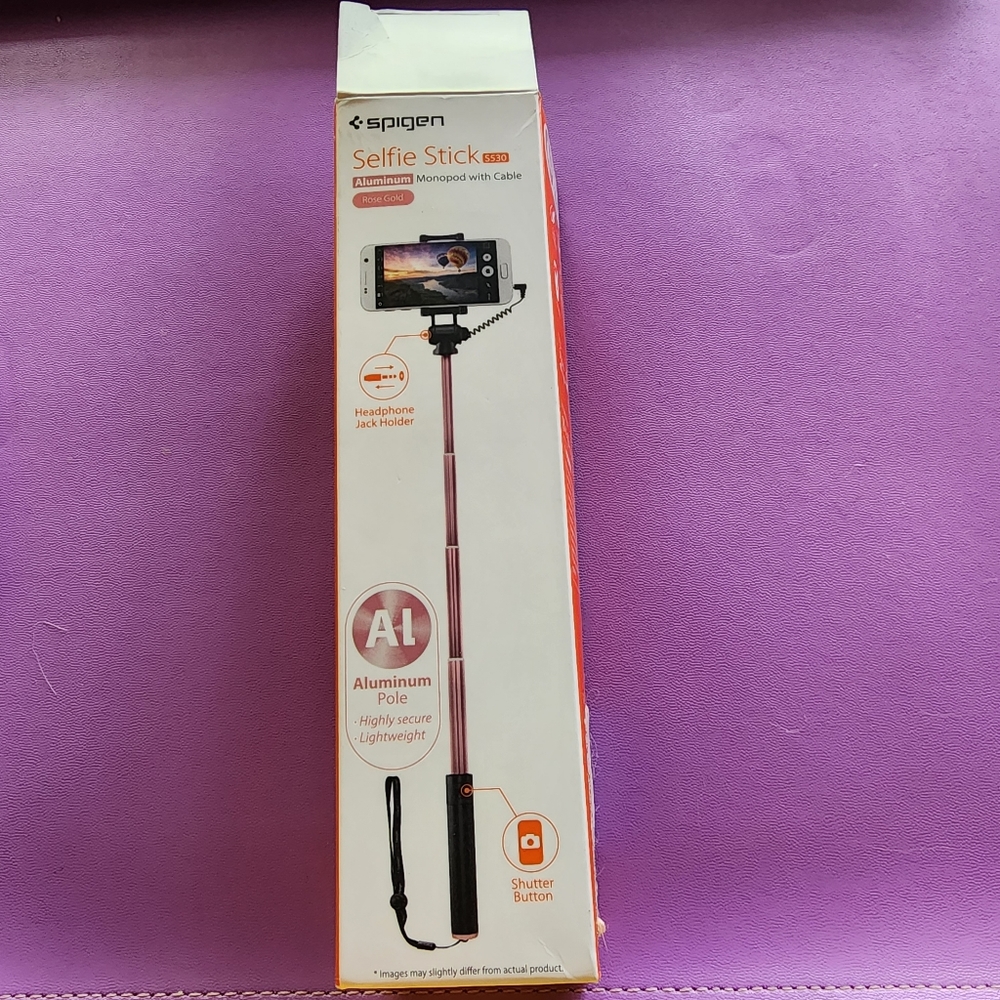 Spigen Selfie Stick
